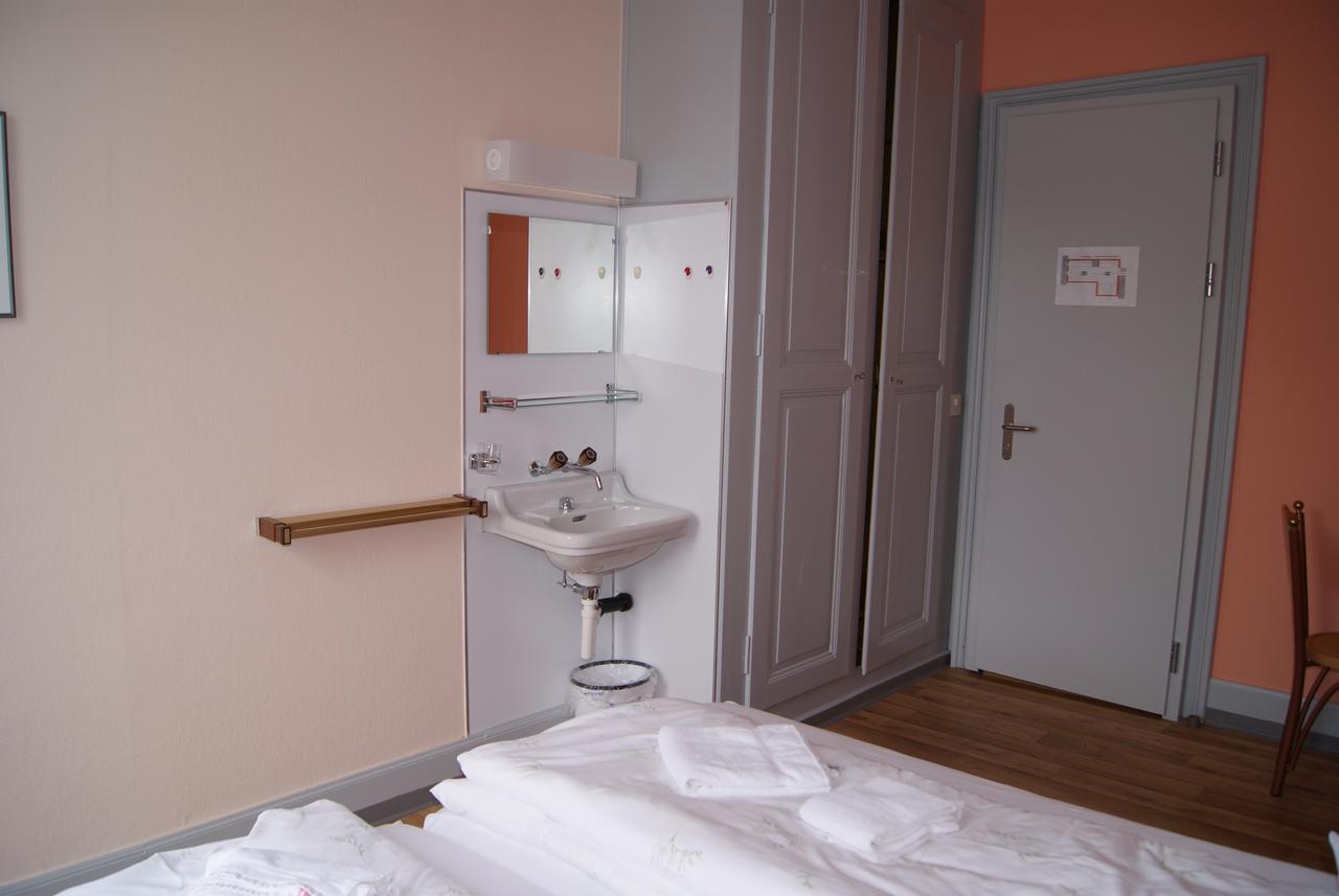 Hotel Schlosspintli Spiez Eksteriør bilde
