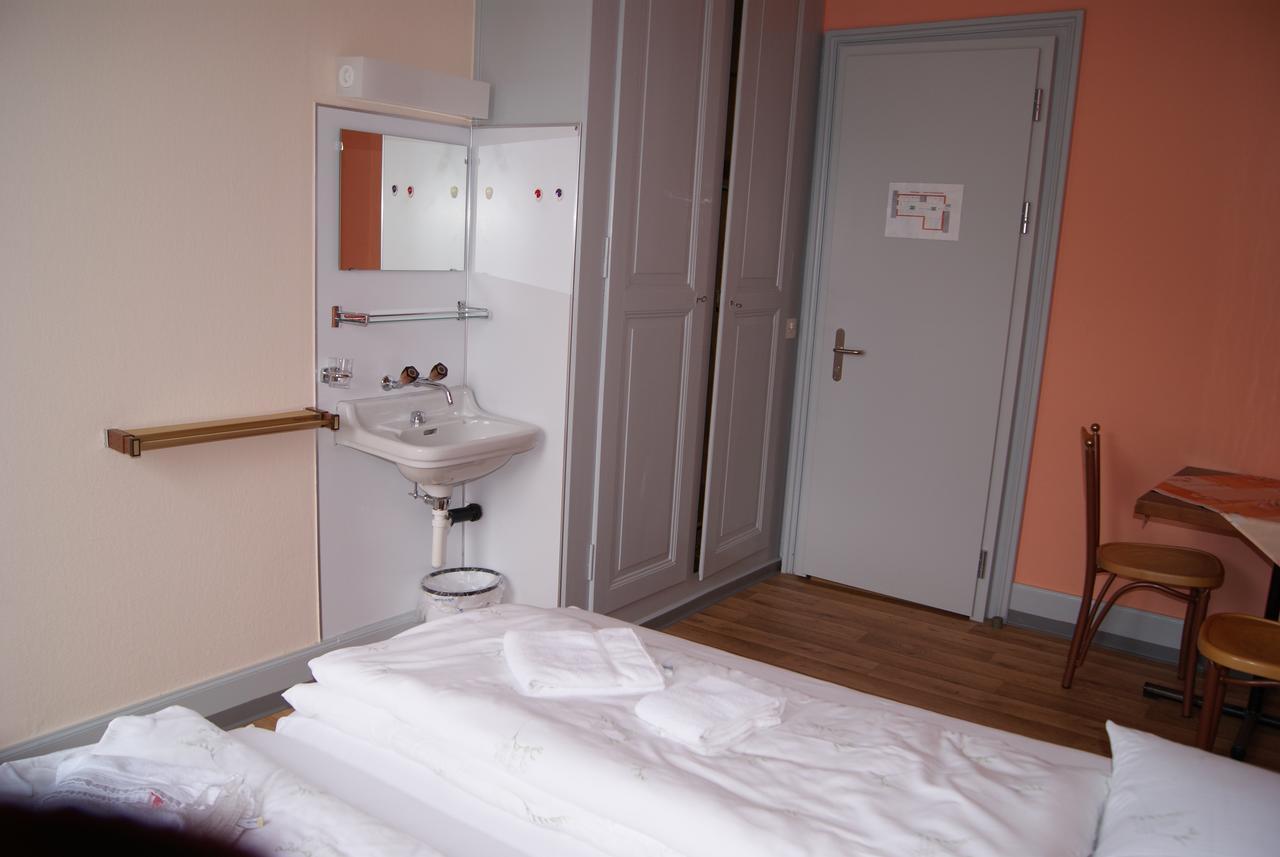 Hotel Schlosspintli Spiez Eksteriør bilde